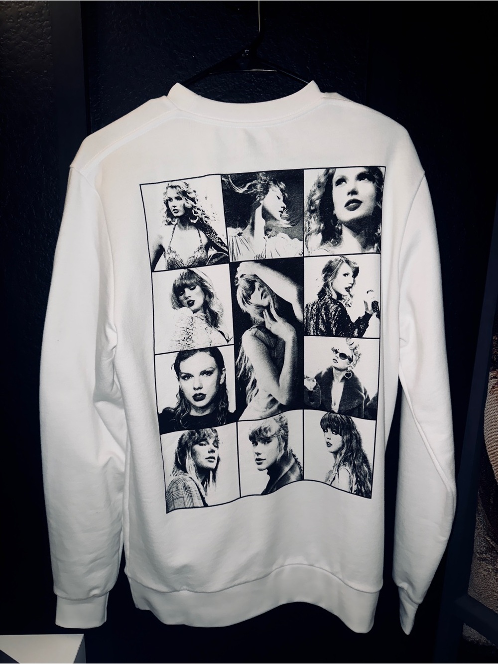 Taylor Swift The Eras Tour crewneck sweatshirt - Picture 2 of 2